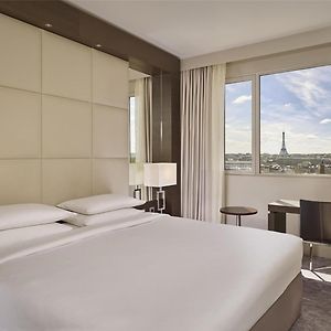 Chambre Eiffel Lit King-Size